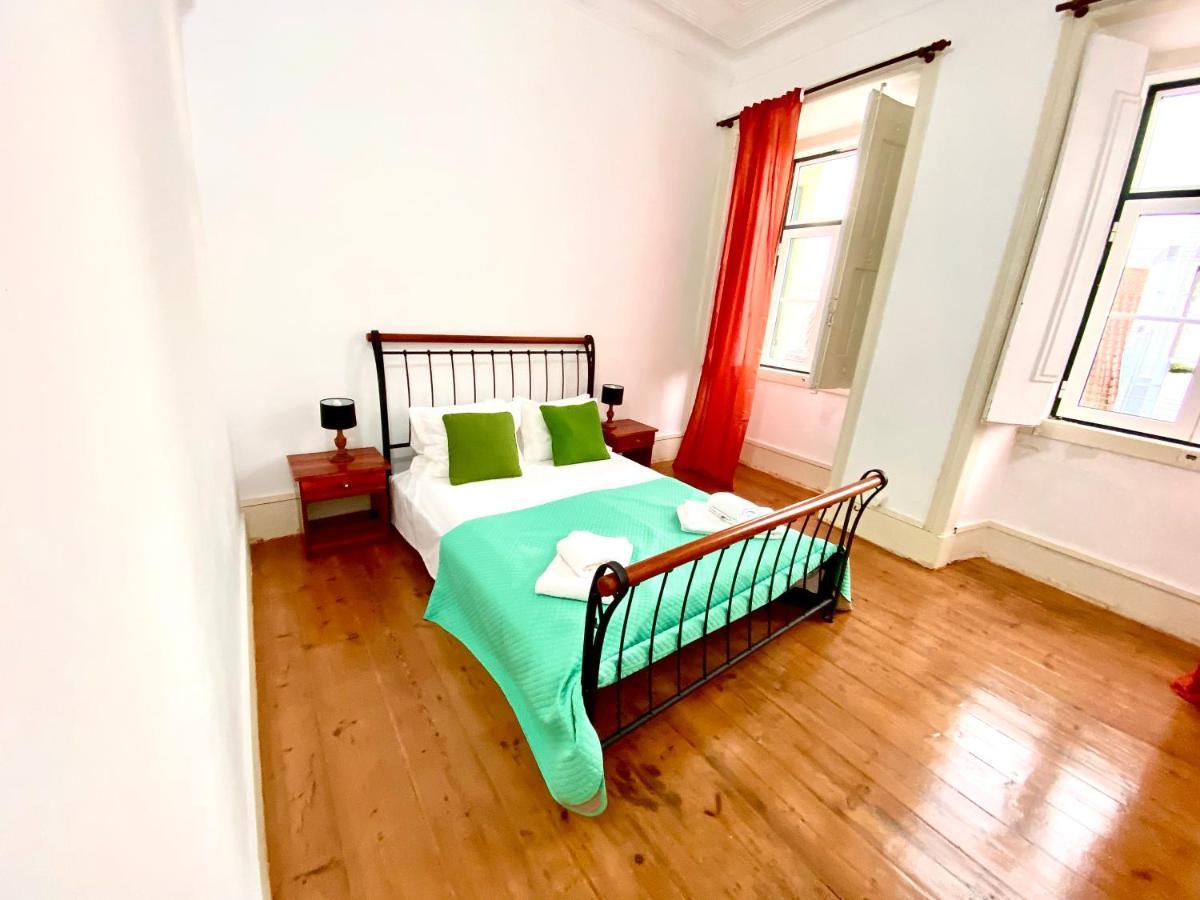Artdeco Chiado 4 - Large Comfortable Double Room With Shared Bathroom Lisboa Eksteriør bilde