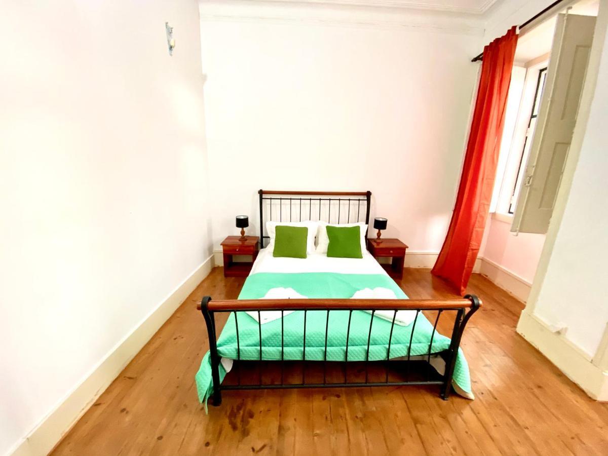 Artdeco Chiado 4 - Large Comfortable Double Room With Shared Bathroom Lisboa Eksteriør bilde