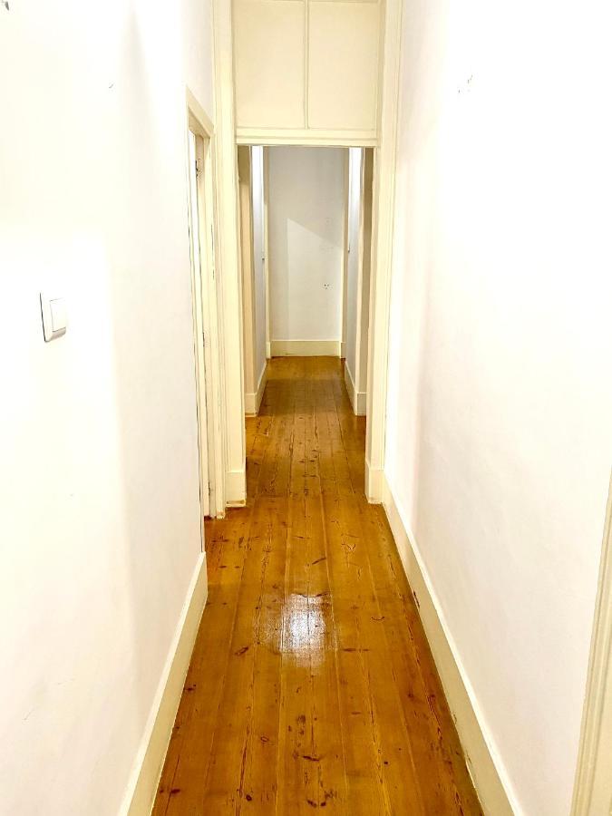 Artdeco Chiado 4 - Large Comfortable Double Room With Shared Bathroom Lisboa Eksteriør bilde